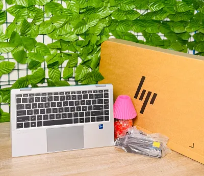 HP EliteBook x360° 1040 G8