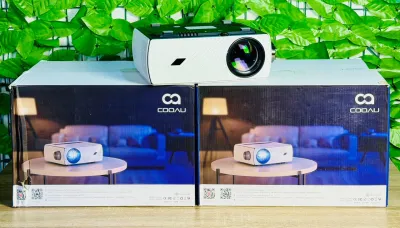 Projecteur COOAU modèle YG431